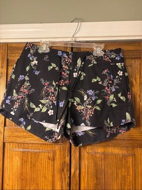Athleta Black Floral Swim Shorts